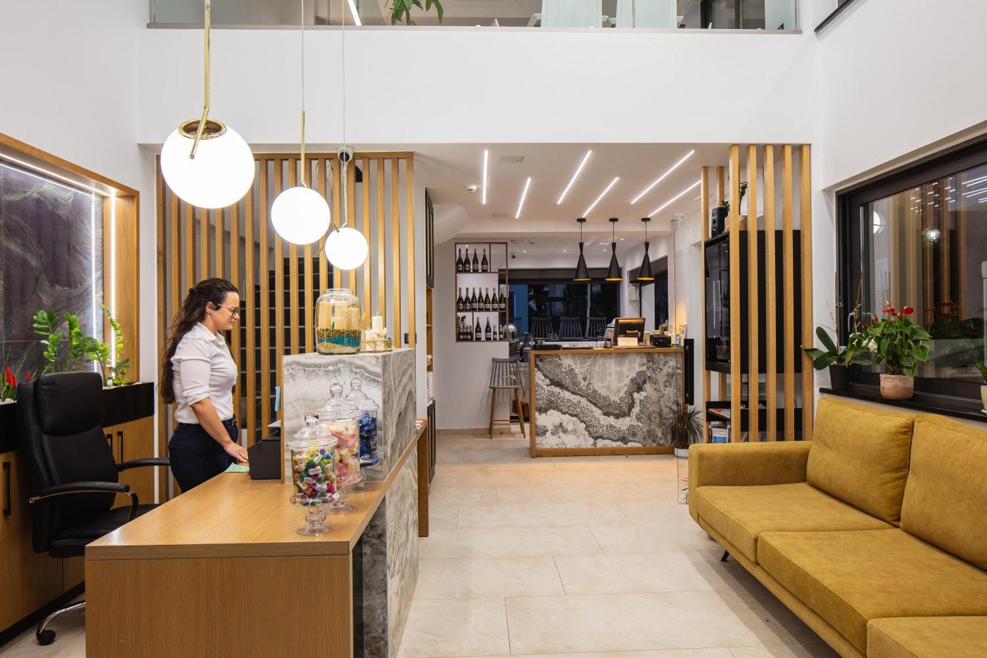 Sapphire Horizon Suites Kíssamos Eksteriør bilde